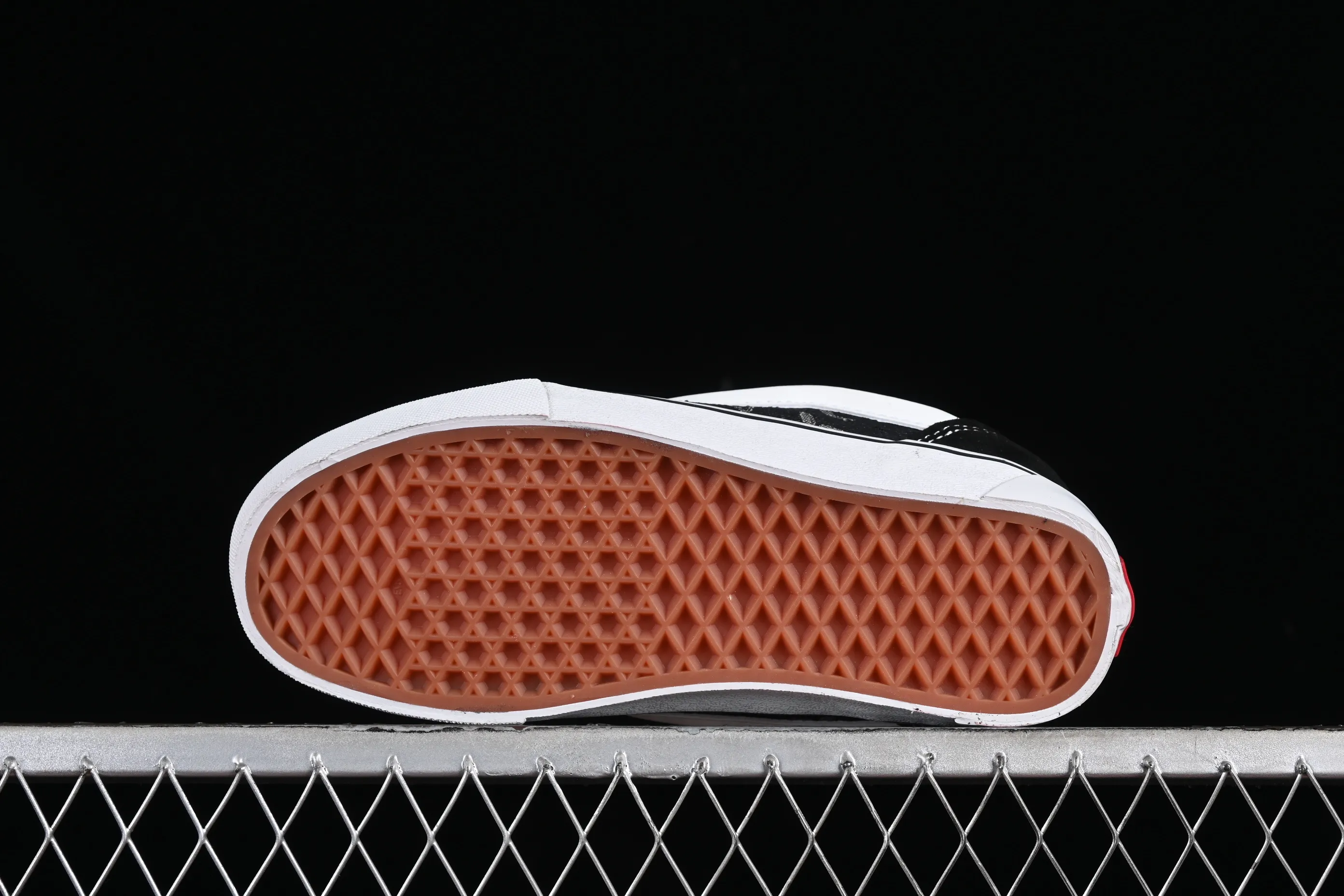 All categories Vans Vans series Vans Low Vans low-top Vans Knu-Skool high-end customized joint denim presbyopic bread shoes VN0009QC6BT